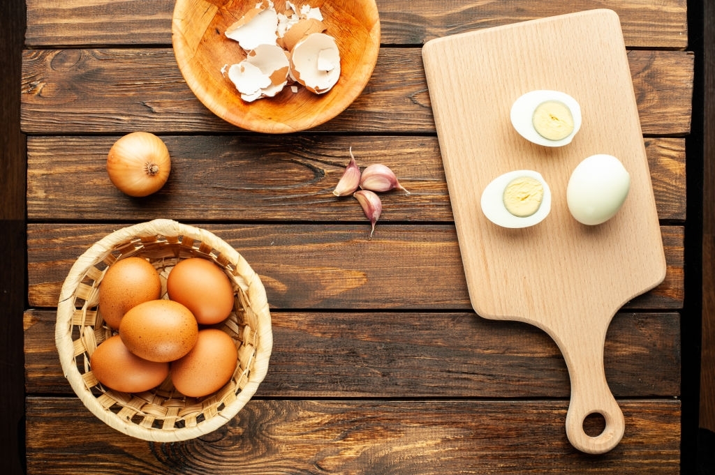 ăn trứng bổ sung nội tiết tố